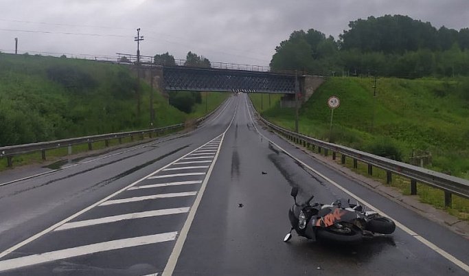 Мотоциклист разбился насмерть в Ржевском районе