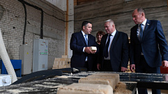 Игорь Руденя посетил деревообрабатывающее предприятие Вышнего Волочка
