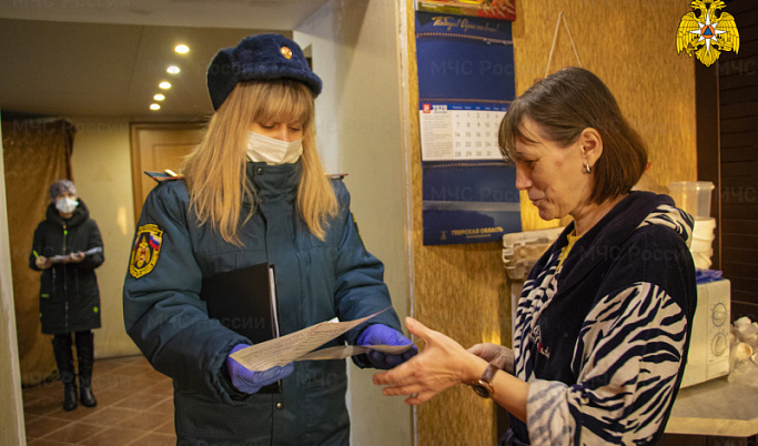 За год в домах многодетных семей Тверской области установили более 7500 пожарных оповещателей 