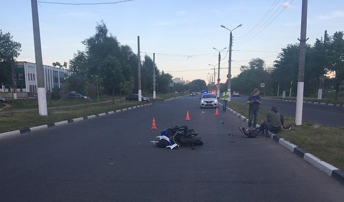 В больнице скончался мотоциклист, попавший в ДТП в Твери