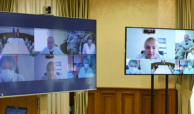 Игорь Руденя поздравил соцработников с профессиональным праздником в режиме видеоконференцсвязи