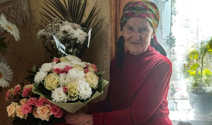 Ветерану Антонине Румянцевой из Бежецка исполнилось 100 лет