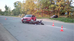 Мотоциклист без прав устроил ДТП в Тверской области