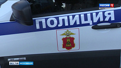 В Нелидове мужчина похитил из открытого автомобиля 5 тысяч рублей