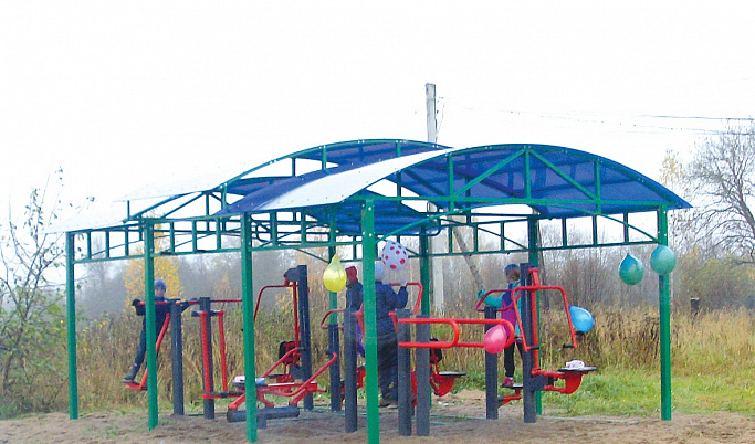 Новые детские и спортивные площадки появились в Сандовском районе