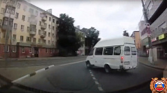 В Твери оштрафовали водителя ГАЗели, пересекшего двойную сплошную 