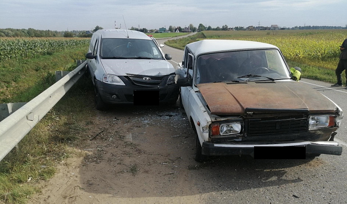 В Тверской области из-за неудачного обгона пострадал один человек