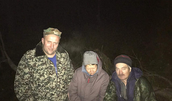 В Тверской области вывели из леса заблудившуюся пару