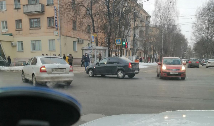 ДТП в Твери на Волоколамке: пенсионерка переходила дорогу на «красный» 
