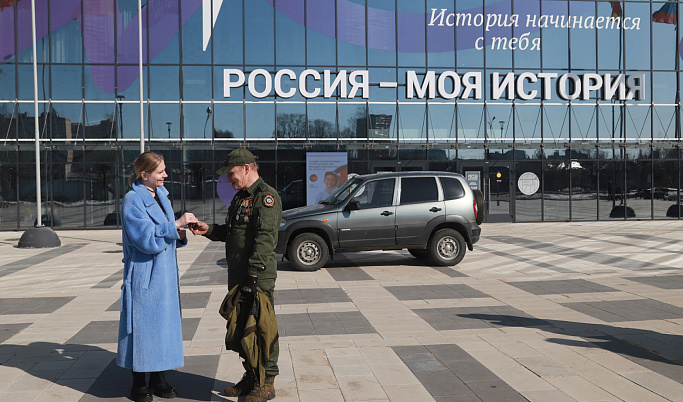 Участникам спецоперации из Тверской области передали еще один автомобиль