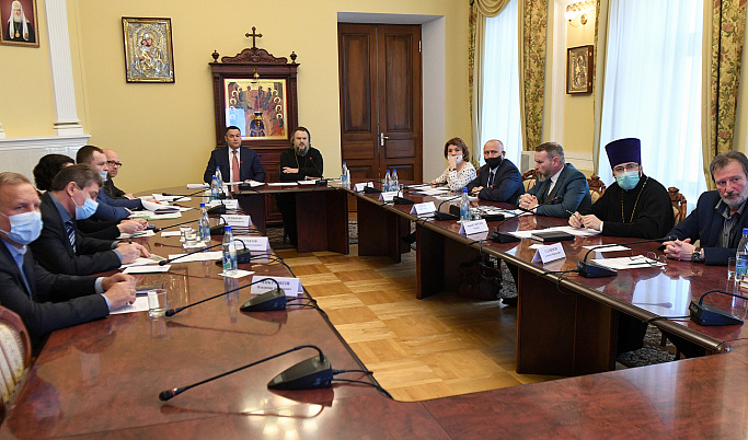 Губернатор Игорь Руденя и митрополит Амвросий обсудили дальнейшее восстановление Спасо-Преображенского собора