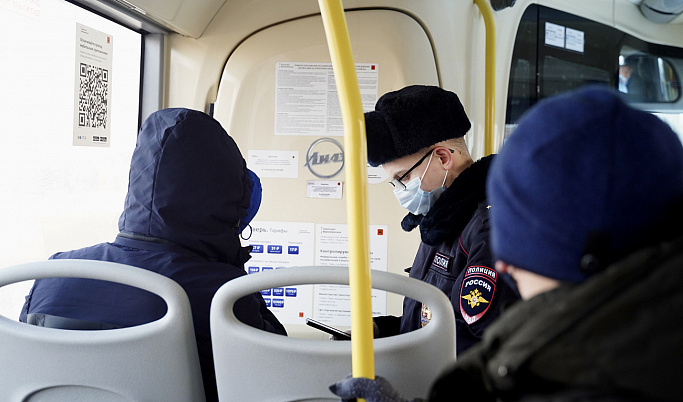 В Тверской области 76 пассажиров без масок оштрафовали в автобусах за праздники