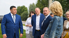 В Старице Игорь Руденя проверил ход строительства поликлиники