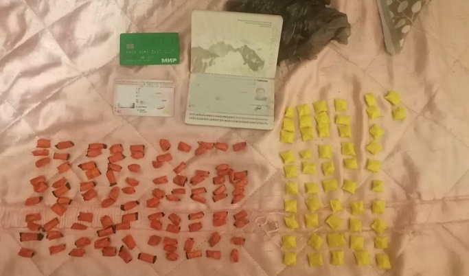 В Твери задержали иностранного наркокурьера с крупной партией метадона