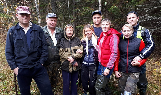 Жительнице Тверской области пришлось провести ночь в лесу с медведями