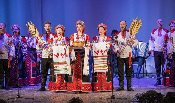 Белгородский ансамбль выступил на закрытии фестиваля «Музыкальные вечера на Селигере»