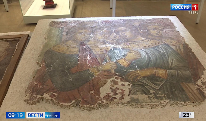 В Тверской государственный объединенный музей после реставрации привезли четыре фрески XVII века