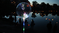 Фестиваль Водных фонариков в Твери собрал романтиков, которые верят в чудеса | Фото