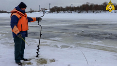 Тело утопленницы достали из реки в Тверской области