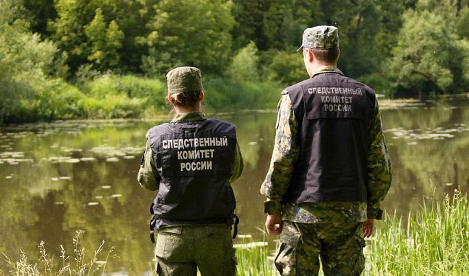 На берегу реки Мста в Тверской области нашли тело мужчины
