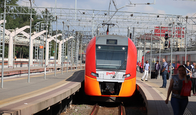 Юные жители Тверской области теперь могут ездить в поездах бесплатно