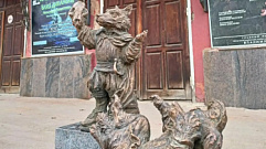 В Вышнем Волочке установили три скульптуры творческих волков