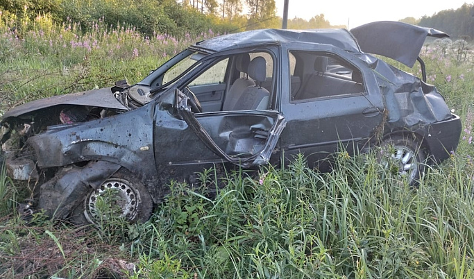 Труп водителя обнаружили рядом с автомобилем в Тверской области
