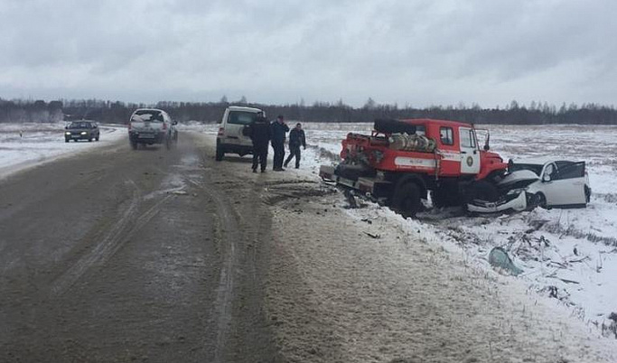 Автомобиль добровольной пожарной команды попал в ДТП в Тверской области