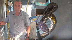 В Твери накажут водителя автобуса, выбросившего из салона велосипед подростка