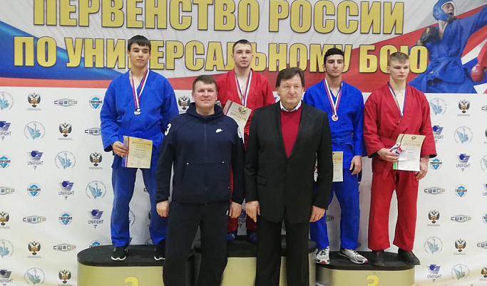 Тверские борцы завоевали четыре медали на первенстве России по универсальному бою