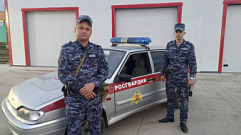 В Тверской области росгвардейцы вытащили из воды тонущего мужчину