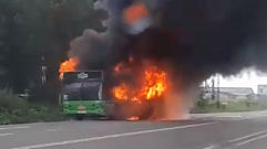 Пассажирский автобус сгорел в Тверской области