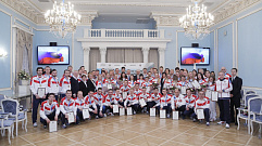 Минспорта Павел Колобков наградил тверских хоккеистов, вернувшихся с Сурдлимпийских зимних игр