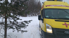 В Тверской области врачи скорой помощи шли 2 километра по снегу к самоубийце