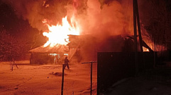 В Кимрском округе ночной пожар уничтожил два жилых дома