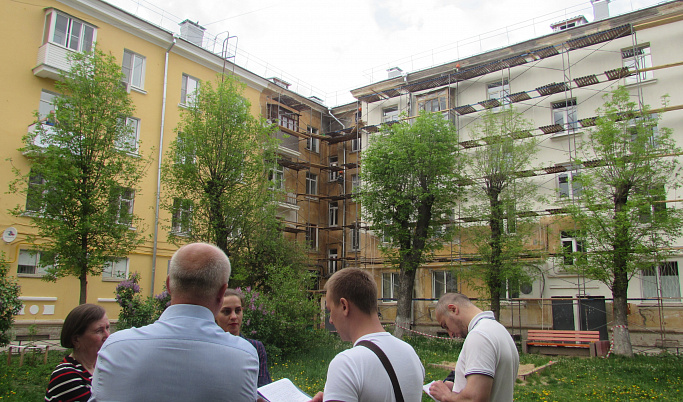 Фасад дома на проспекте Чайковского в Твери капитально отремонтируют до 15 июля 