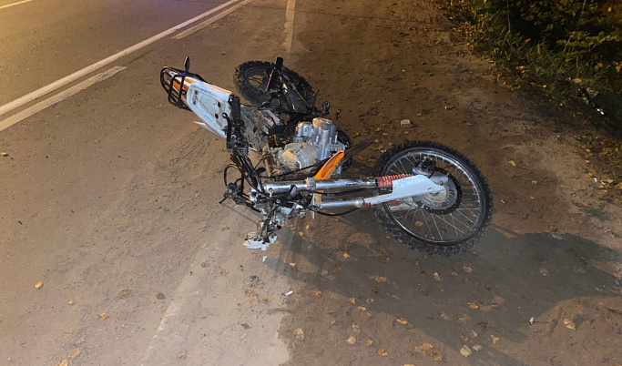 Мотоцикл столкнулся с «Ленд Крузером» в Кимрском районе 