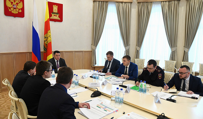 В Правительстве Тверской области обсудили программу дорожных работ