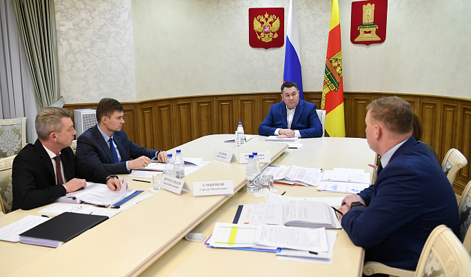 Игорь Руденя провел совещание по программе ремонта региональных дорог до 2027 года