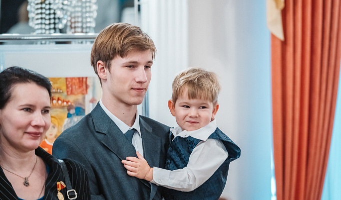 В Твери наградили победителей Всероссийского конкурса «Семья года - 2022» и областного конкурса «Лучшее семейное подворье»