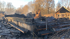 СК выясняет причину пожара, в котором погибли двое жителей Тверской области