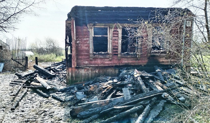 В Тверской области при тушении пожара обнаружили труп мужчины