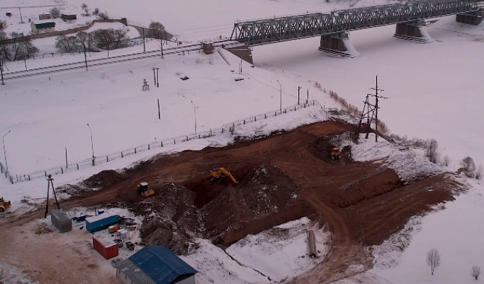 Очевидец опубликовал кадры начала строительства Западного моста в Твери