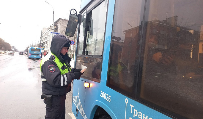 За 2 дня в Твери штраф получили 25 водителей автобусов